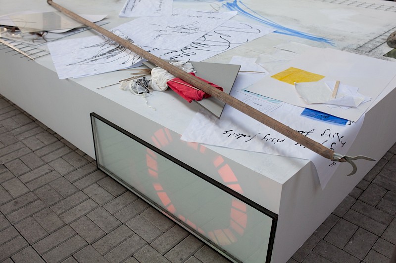 Forwards Backwards, monument van verandering en vernieuwing II (annex)